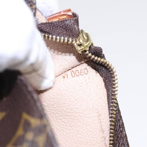 LOUIS VUITTON Monogram Bucket PM Accessory Pouch LV Auth 83905 - Picture 12 of 16
